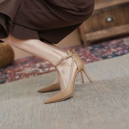 飞燕女鞋2026春夏新款羊皮高跟鞋气质名媛一字扣细跟防滑浅口单鞋