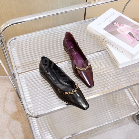 2026春季新款欧洲站百搭小香风浅口单鞋女亮面低跟尖头女鞋G3572