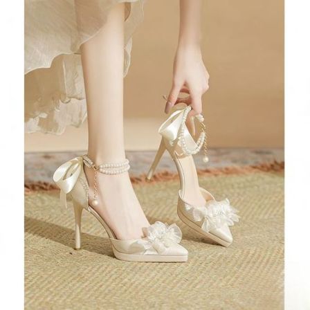 仙女花朵高跟鞋女18岁成年礼细跟不累脚配裙子浅色缎面婚鞋配婚纱