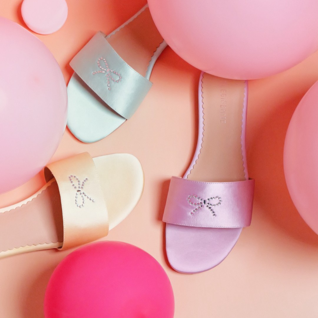 ElegiFemme原创蝴蝶结水钻凉拖一字带凉鞋平底时尚马卡龙凉拖鞋主图