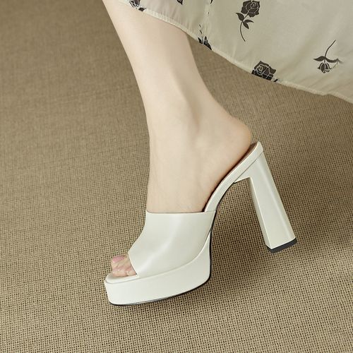 10.6cm小个子厚底超高跟凉拖鞋外穿2025年新款米白色露趾一字凉鞋主图