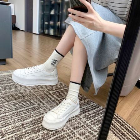 葡萄妈Studiolee 小个子bi备！百搭秀气休闲小白鞋