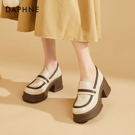 达芙妮一脚蹬乐福鞋春夏季必备2026爆款轻盈自在适合户外活动场合