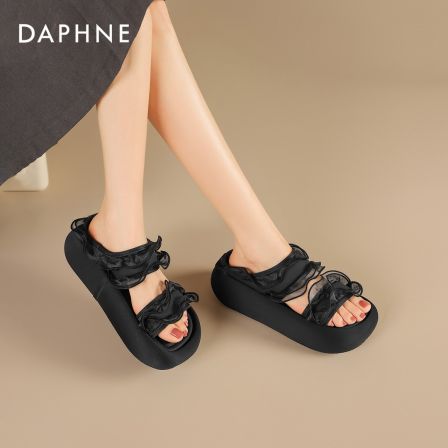 达芙妮2026新款夏日常备一字凉拖女鞋专为日常通勤设计时尚美观