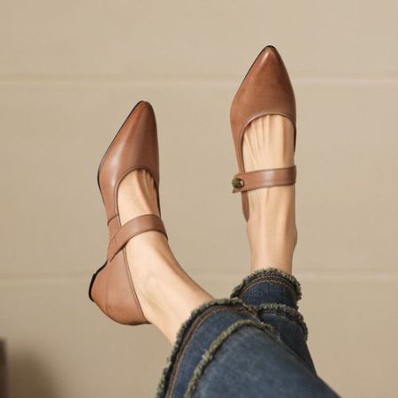 方头粗跟浅口单鞋2026年玛丽珍鞋通勤复古女鞋通勤中跟