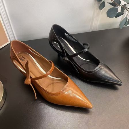 【Timelesss】2026春季新款尖头一字带浅口牛皮百搭低跟单鞋4cm