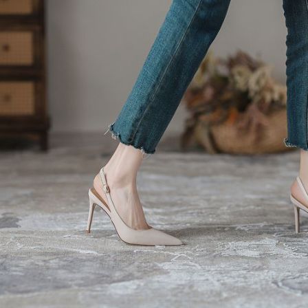 飞燕女鞋2026春夏新款羊皮高跟鞋轻奢高级感小众一字扣米白色单鞋