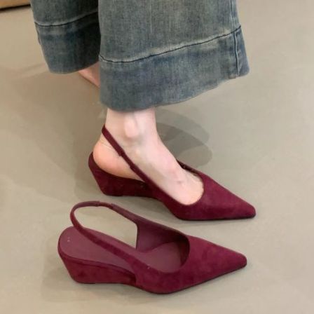 厚底包头凉鞋新款气质优雅绒面尖头浅口坡跟后空单鞋