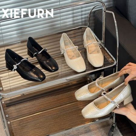 XIEFURN/鞋夫人方头水钻玛丽珍鞋女2026春新款粗跟浅口单鞋轻奢