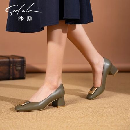 沙驰女鞋中粗跟方扣职业单鞋女2025年秋季新款浅口真皮通勤工作鞋