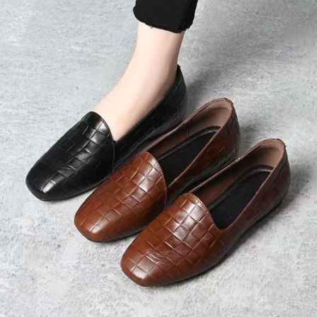 2026新款春季单鞋女平底真皮鞋一脚蹬奶奶鞋软皮软底深口女鞋春秋