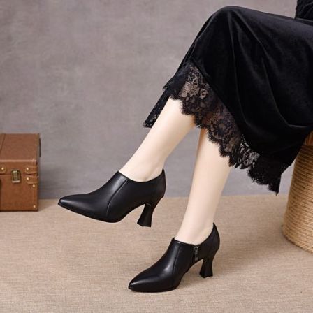 2026春秋季新款深口单鞋女百搭通勤软皮尖头女鞋不累脚细跟高跟鞋