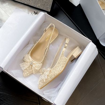 法式绝美水钻包头半拖凉鞋女夏季新款外穿粗跟不累脚舒适尖头单鞋