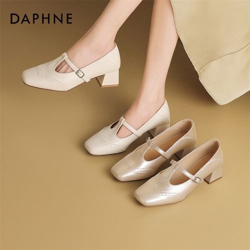 达芙妮玛丽珍鞋2026春秋季通勤约会雕花一字扣方头粗跟浅口单鞋主图