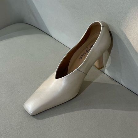 七月二店 6厘米 法式中古风白色百搭粗跟方头浅口通勤女高跟鞋
