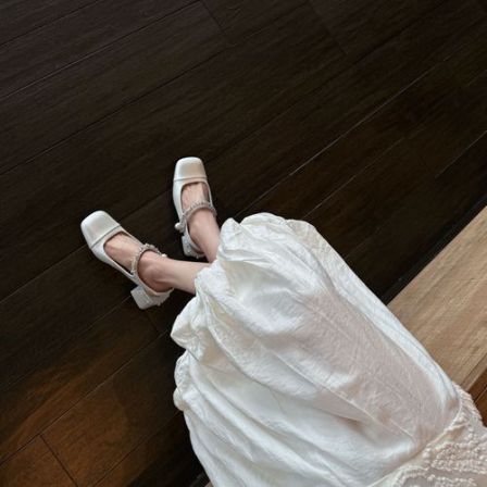 小发喵「璀璨珍珠钻饰 粗跟凉鞋｜优雅步履流露雅致风情」