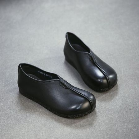 春季新款头层牛皮轻便平底软底软面复古风百搭妈妈单鞋