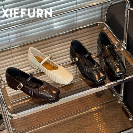 XIEFURN/鞋夫人复古一字扣带单鞋女2025秋季新款方头褶皱百搭女鞋