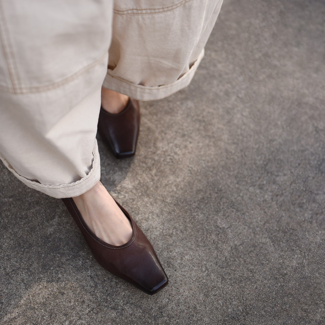 阿木原创复古真皮水洗内增高方头单鞋气质高跟鞋新款2602-88主图