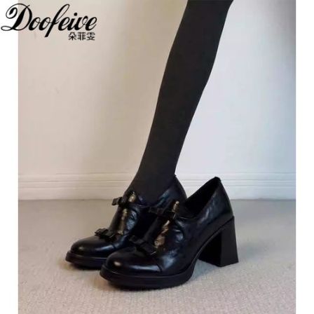 DOOFEIVE/朵菲雯厚底8cm黑色甜美粗跟乐福鞋JK制服粗跟显高小皮鞋