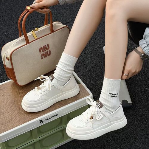 X26C11 大码平底小白鞋2026年新款厚底运动鞋真皮板鞋休闲女鞋主图