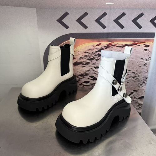 869-10新款2026精品百搭潮流马丁靴中筒烟筒黑色女士主图