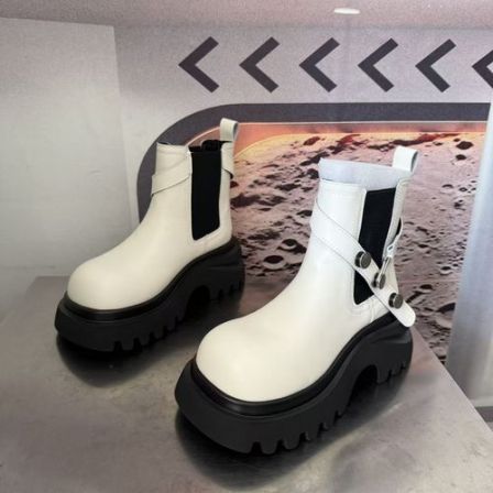 869-10新款2026精品百搭潮流马丁靴中筒烟筒黑色女士