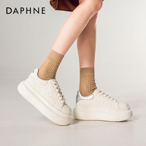 Daphne/达芙妮2026爆款高奢时尚气质小白鞋粉彩风厚底增高女鞋主图