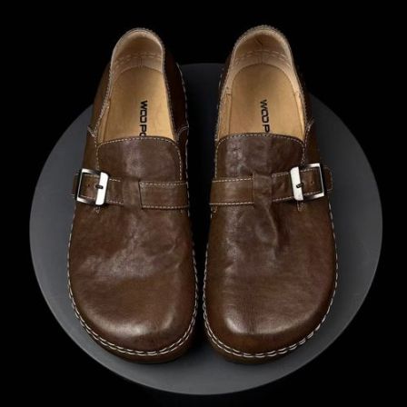 2026新款手工复古真皮勃肯鞋休闲软底皮鞋轻奢头层牛皮搭扣单鞋女