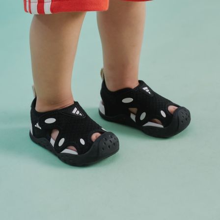 adidas/阿迪达斯2026年夏季新款婴童包脚休闲凉鞋KI6483 KI8900