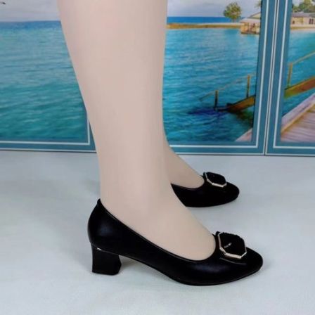 2025新款时尚3公分国风尖圆头方口女鞋简约舒适百搭软底面妈妈鞋