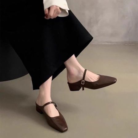 法式银色包头半拖鞋女夏外穿2025新款粗跟一脚蹬高级感半托高跟鞋