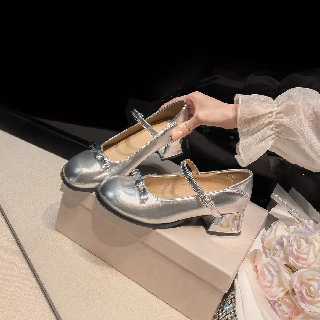 羊皮法式千金高跟鞋女单鞋2026新款圆头蝴蝶结银色玛丽珍单鞋粗跟主图