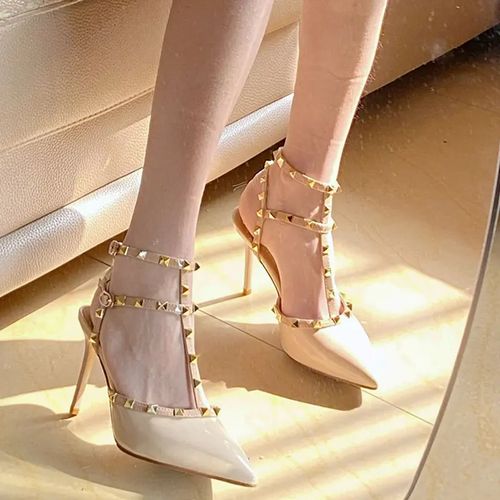 铆钉浅口高跟鞋女细跟2024春秋新款漆皮尖头单鞋一字带包头凉鞋主图