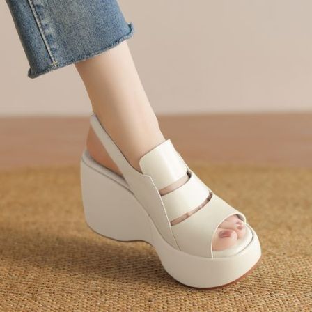 10cm小个子久穿不累脚防水台超高跟镂空罗马鱼嘴后空时装凉鞋白色