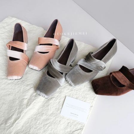 【Jellykk】5cm南法气质方头芭蕾舞玛丽珍金丝绒百搭设计款时装单鞋