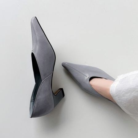 七月家 5CM 细跟尖头春夏新款法式气质浅口单鞋灰红色真皮羊皮内