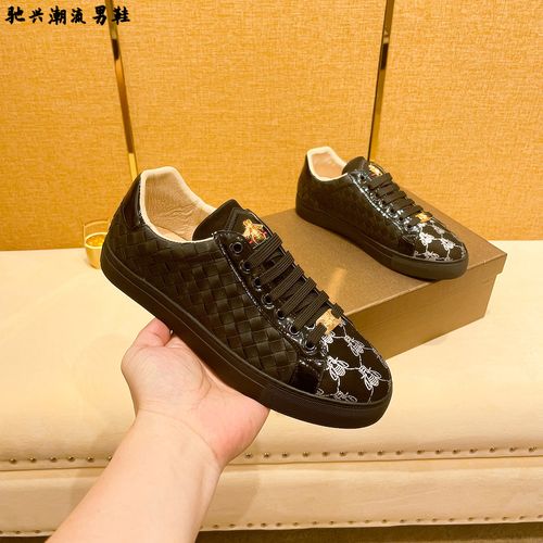 欧洲站2024新款透气编织板鞋男款黑色低帮潮鞋小蜜蜂印花休闲男鞋主图