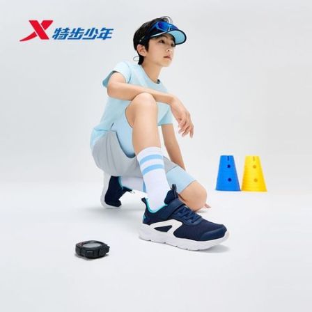 特步童鞋2026春秋新款男童中大童防滑耐磨魔术贴儿童运动休闲跑鞋