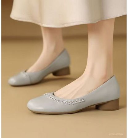 法式平跟单鞋羊皮真皮工作鞋妈妈鞋通勤简约百搭