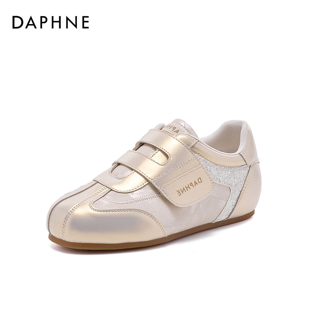 达芙妮2026春季新款时尚复古圆头软底百搭休闲女款德训鞋主图