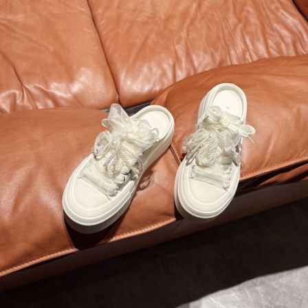 小香风~珍珠蝴蝶结厚底真皮包头拖女外穿2025夏新款小白鞋ins半拖