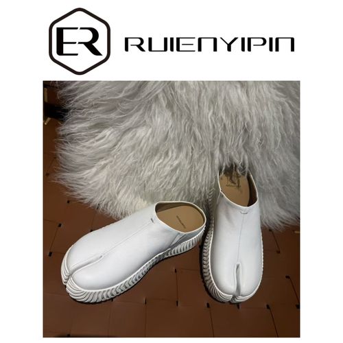 7883#【炫妈】偏大一码 羊皮 分趾半拖休闲鞋 高级感真皮休闲鞋主图