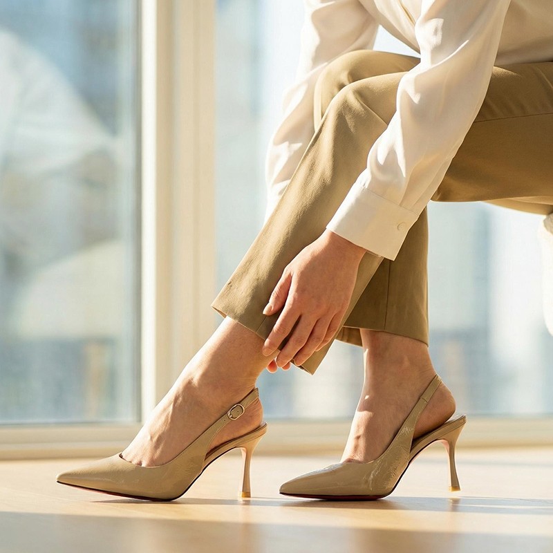 卡卡妮亚 时尚百搭漆皮高跟鞋女细跟单鞋女法式尖头包头凉鞋女主图