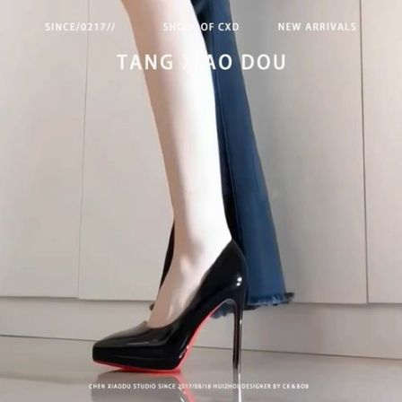 黑色红底高跟鞋女细跟2026新款防水台不累脚气质高级尖头职业单鞋