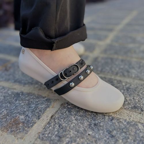 正品巴西梅.丽莎铆钉搭扣果冻女单鞋平底休闲单鞋主图