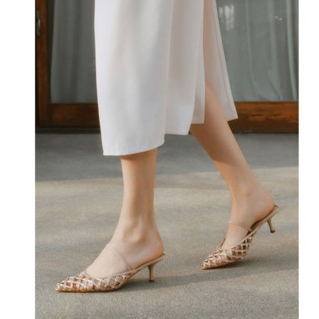 73hours女鞋化开阳光2026春季新款尖头纯色细跟时装凉鞋
