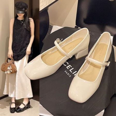 法式方头粗跟漆皮单鞋女2026春夏新款浅口一字扣带中跟玛丽珍鞋
