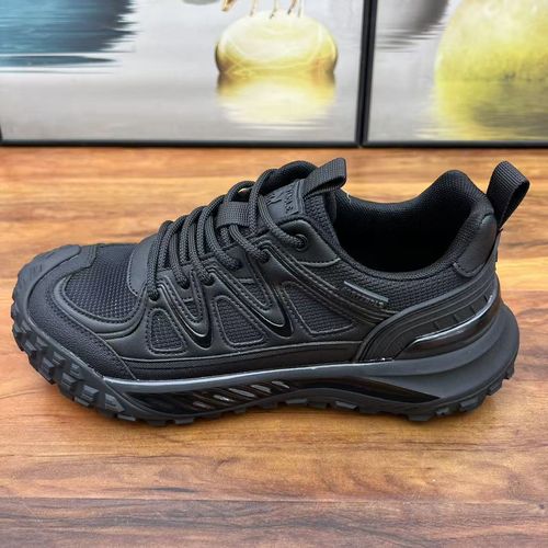 春夏季新款男鞋休闲运动鞋时尚百搭舒适轻便透气防滑男款登山鞋主图