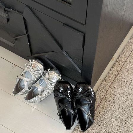 K26580演出亮片银色交叉魔术贴软底蝴蝶结公主鞋洋气中大童小皮鞋